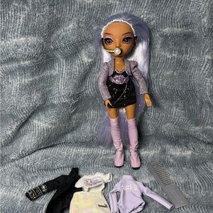 Rainbow High "Royal Three" Tiara Song Fashion Doll